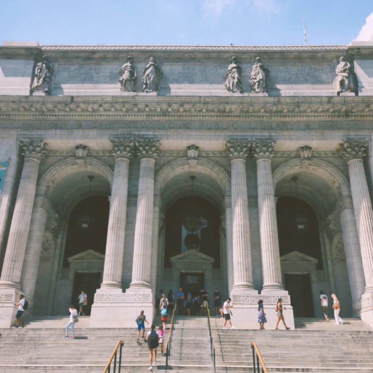 Front view of the New York Public Library